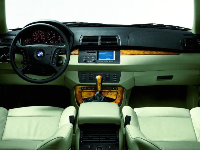 Фото BMW X5 I (E53) #10