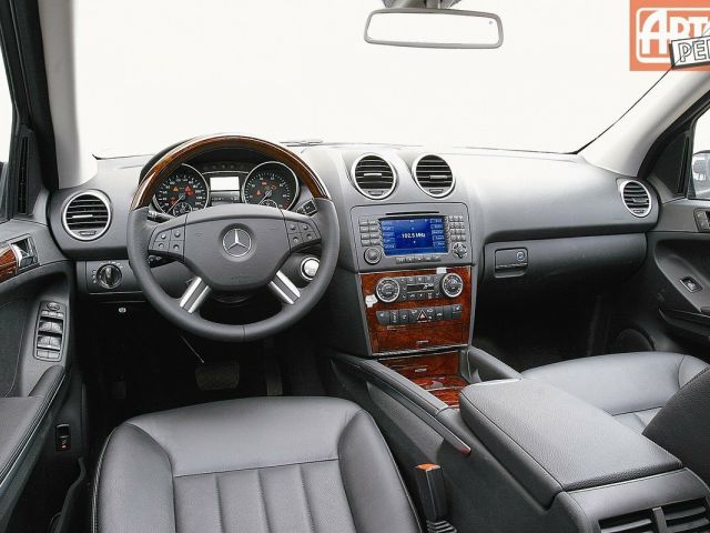Фото Mercedes-Benz M-Класс II (W164) #8