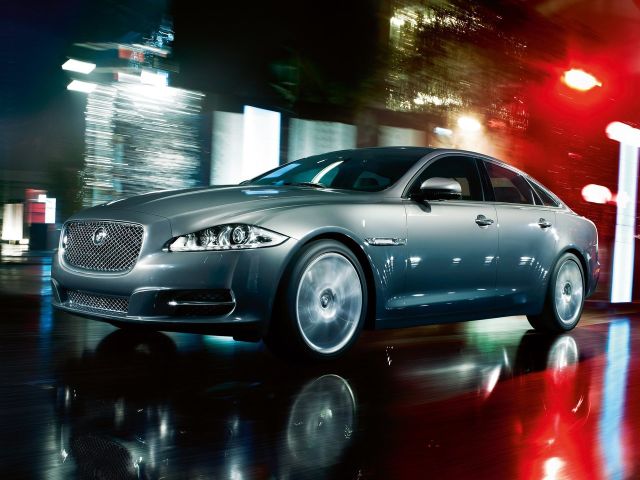 Фото Jaguar XJ IV (X351) #1