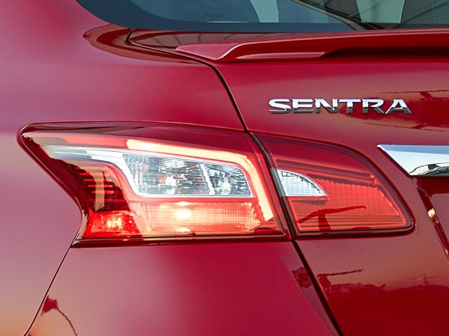 Фото Nissan Sentra VII (B17) Restyling #14