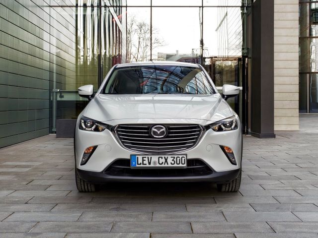 Фото Mazda CX-3 I #3