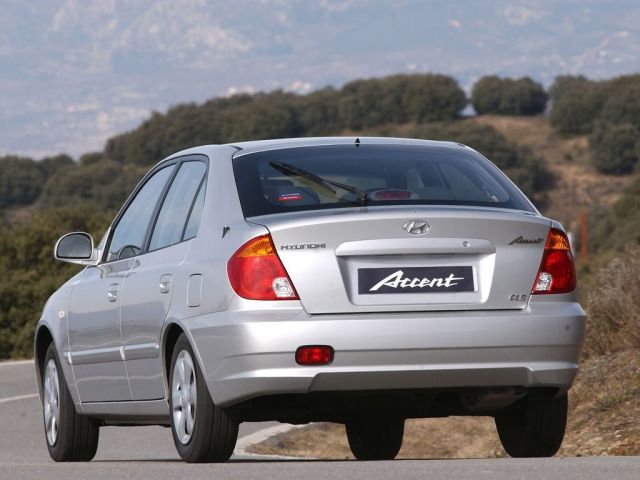 Фото Hyundai Accent II Restyling #2