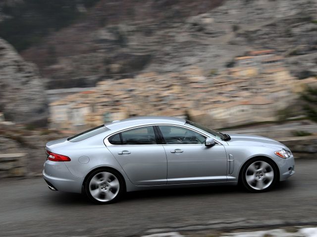 Фото Jaguar XF I #8