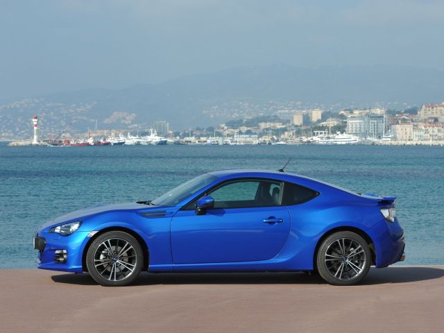 Фото Subaru BRZ I #2