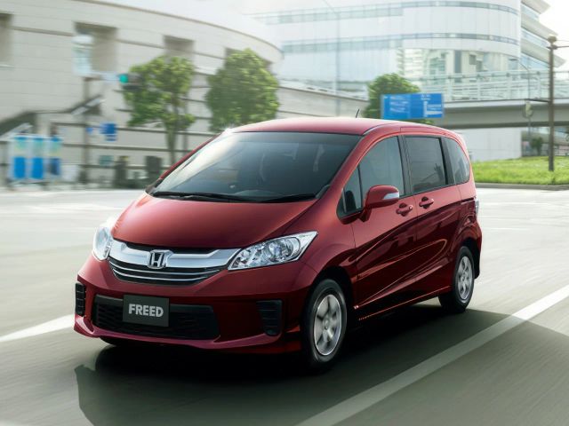 Фото Honda Freed I Рестайлинг 2 #1