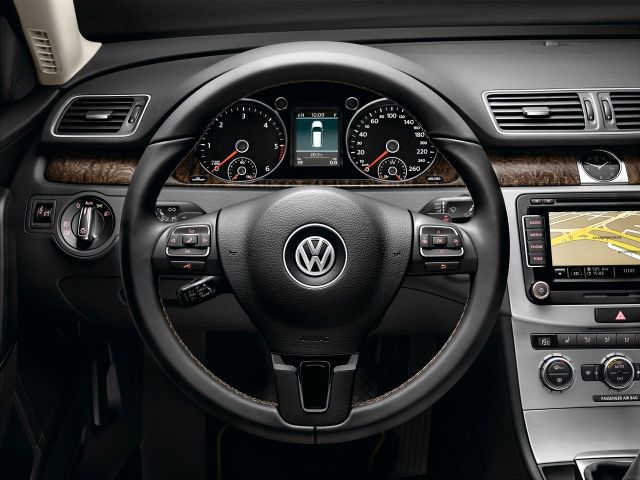 Фото Volkswagen Passat B7 #6