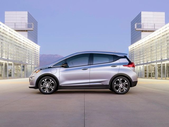 Фото Chevrolet Bolt I #11