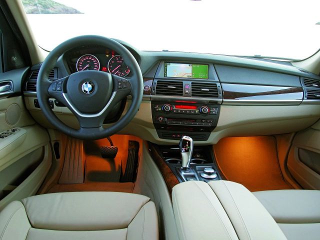 Фото BMW X5 II (E70) #11