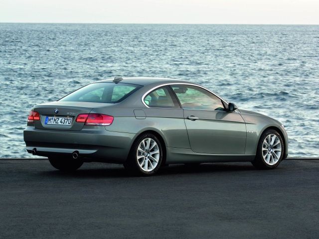 Фото BMW 3 Series V (E90/E91/E92/E93) #3