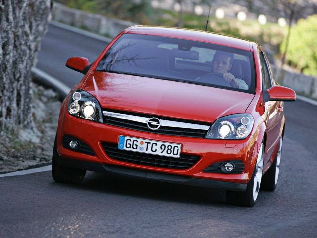 Фото Opel Astra H Restyling #4