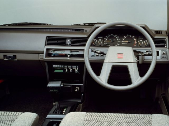 Фото Nissan Bluebird VII (U11) #3