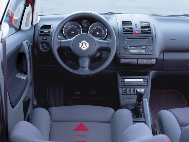 Фото Volkswagen Polo III Restyling #3