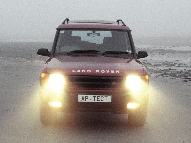 Фото Land Rover Discovery II #3