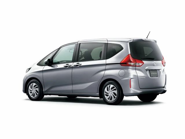 Фото Honda Freed II #3