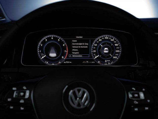 Фото Volkswagen Golf VII Restyling #9