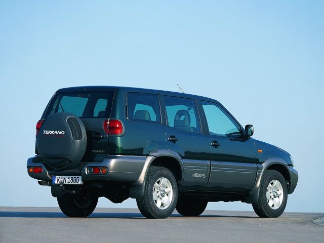 Фото Nissan Terrano II Рестайлинг #4