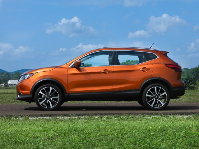 Фото Nissan Rogue Sport I #2