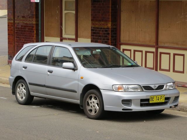 Фото Nissan Pulsar V (N15) #1