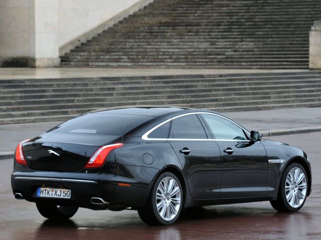 Фото Jaguar XJ IV (X351) #4