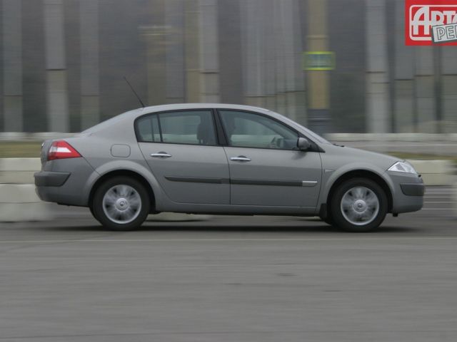 Фото Renault Megane II #8