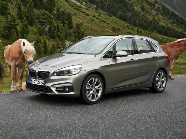 Фото BMW 2 Series Active Tourer F45 #1