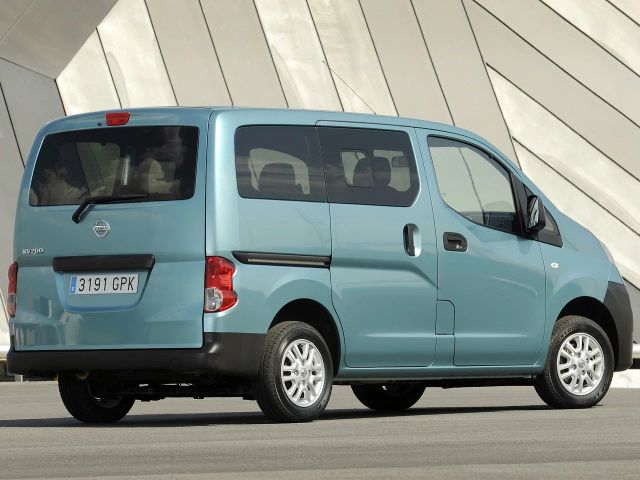 Фото Nissan NV200 #2