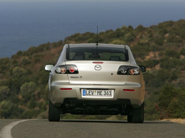 Фото Mazda 3 I (BK) Рестайлинг #6