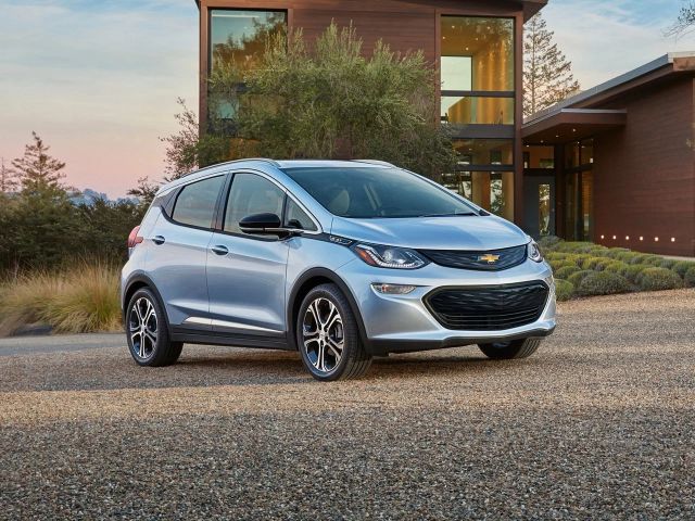 Фото Chevrolet Bolt I #1