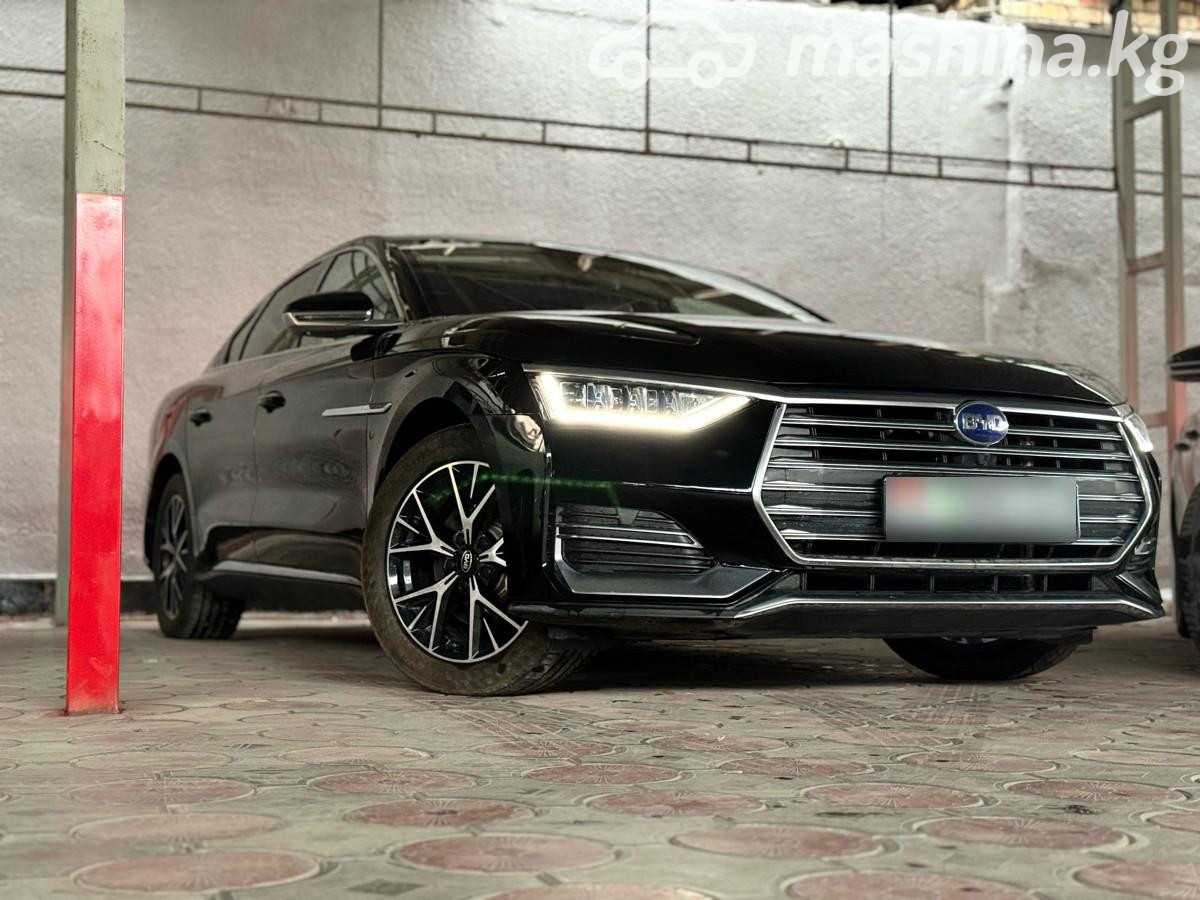 BYD E9