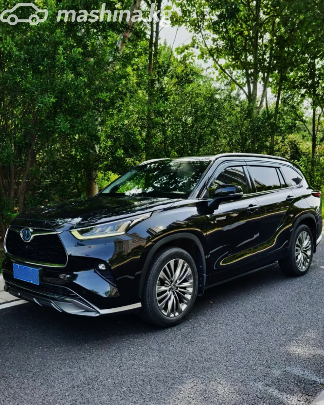 Toyota Highlander IV (U70)