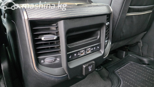 RAM 1500 V Quad Cab 5.7 AT 4WD — фото 7