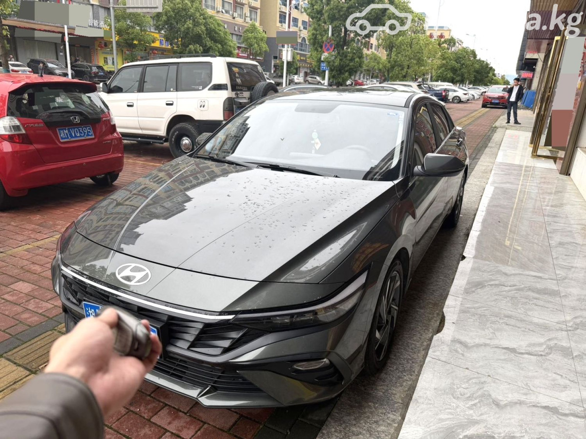 Hyundai Elantra VII (CN7)