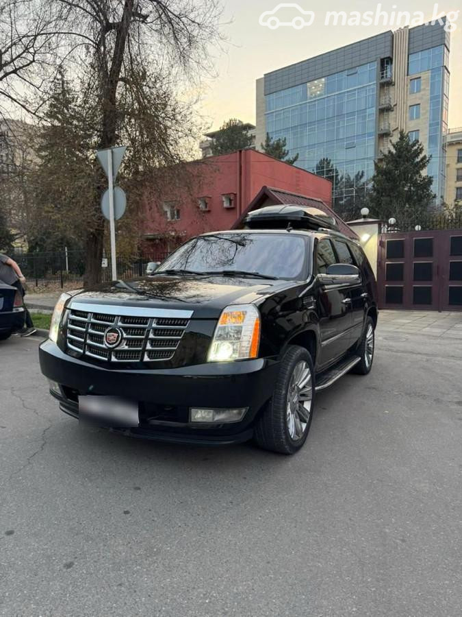 Cadillac Escalade III