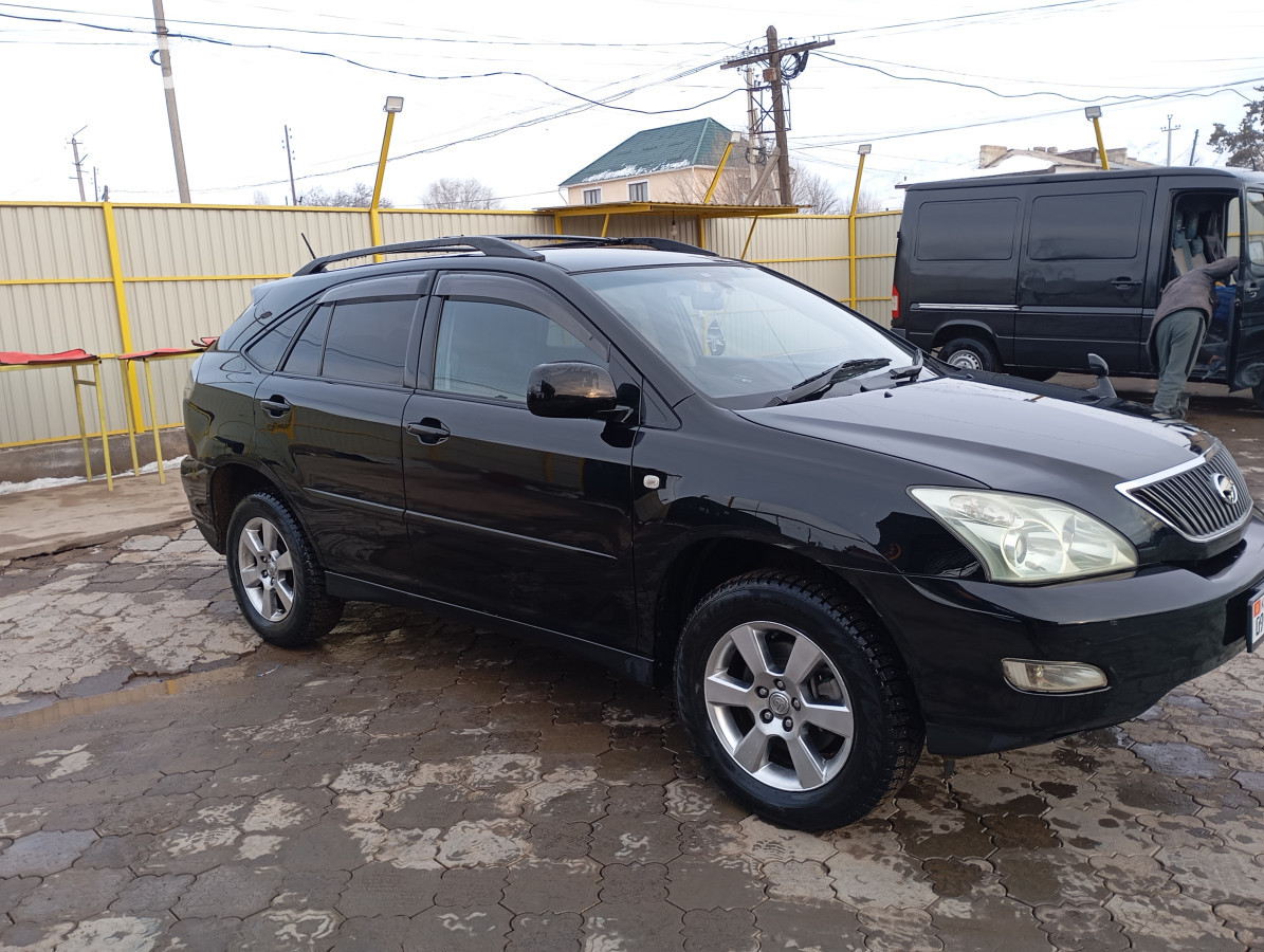 Toyota Harrier II (XU30)