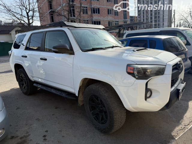 Toyota 4Runner V Рестайлинг 4.0 AT 4WD — фото 3