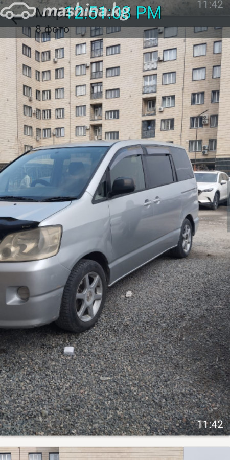 Toyota Noah I (R60)