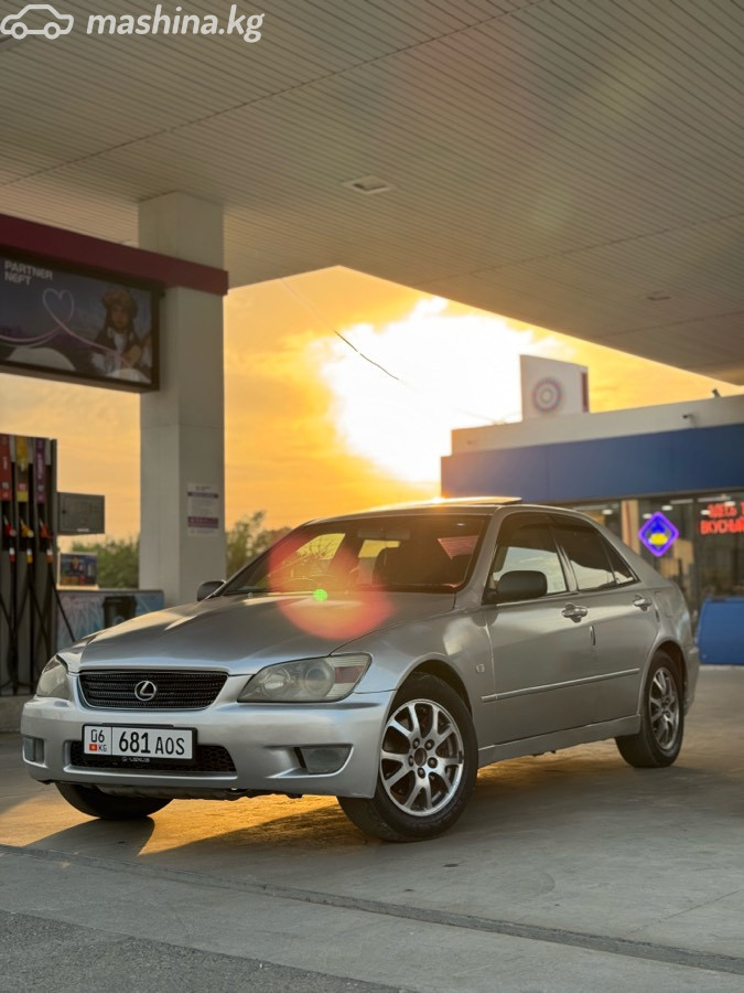 Lexus IS I