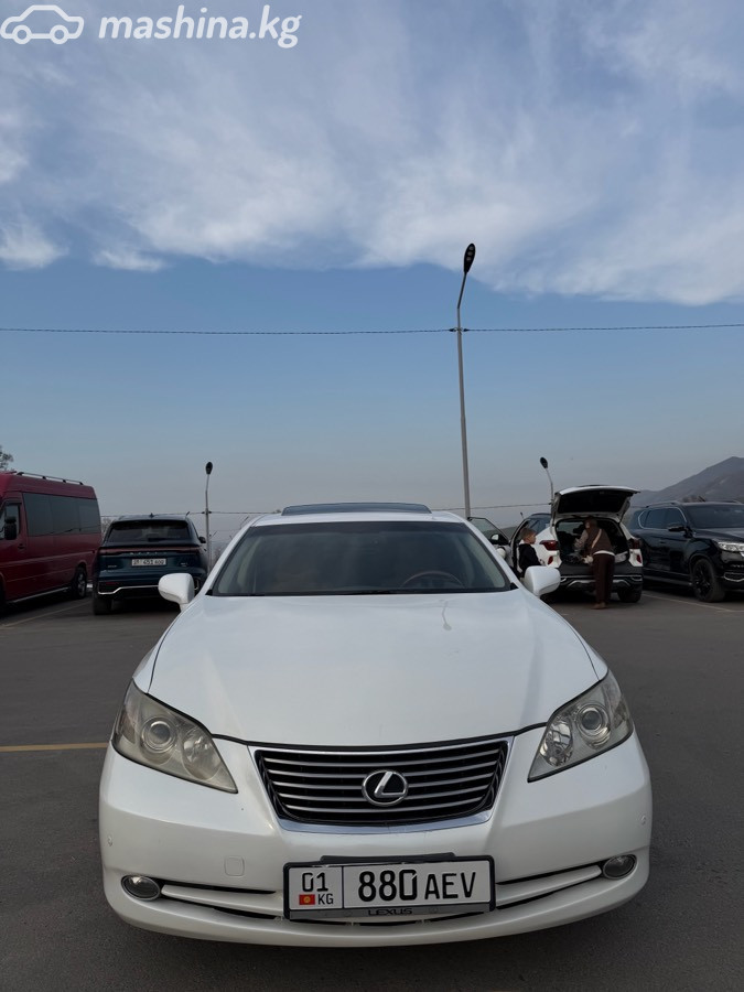 Lexus ES V