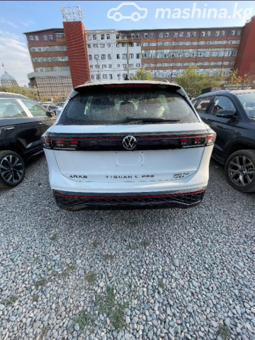 Volkswagen Tiguan III (China Market) 2.0 AMT 4WD — фото 5