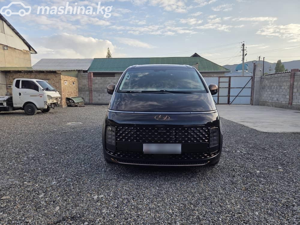 Hyundai Staria