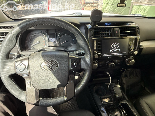 Toyota 4Runner V Рестайлинг 4.0 AT 4WD — фото 4