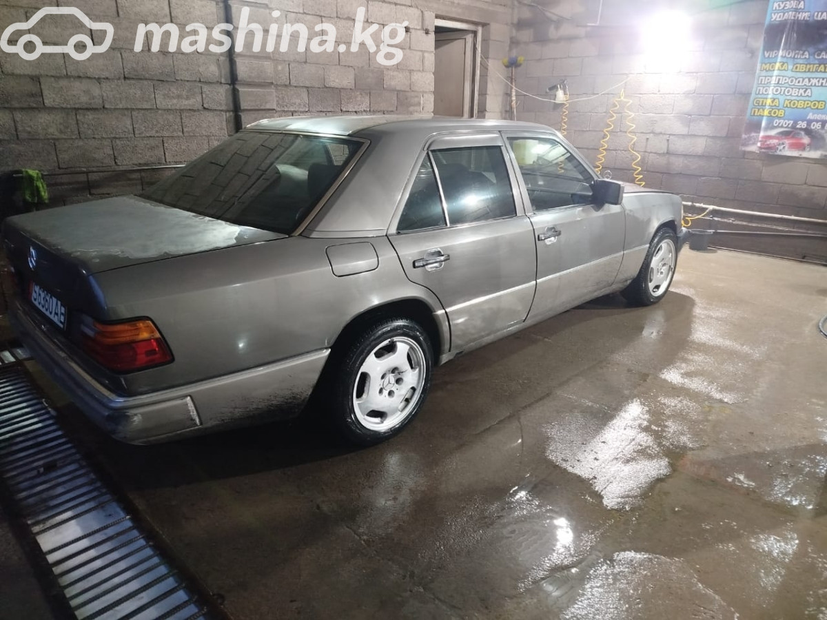 Mercedes-Benz W124
