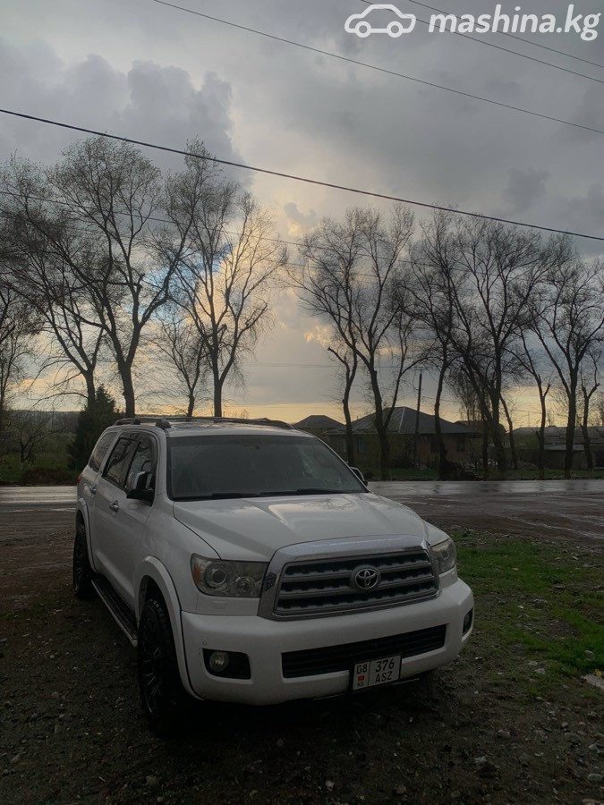 Toyota Sequoia II