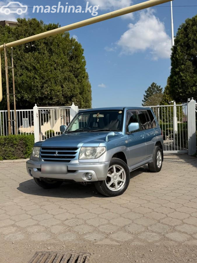 Mitsubishi Pajero iO