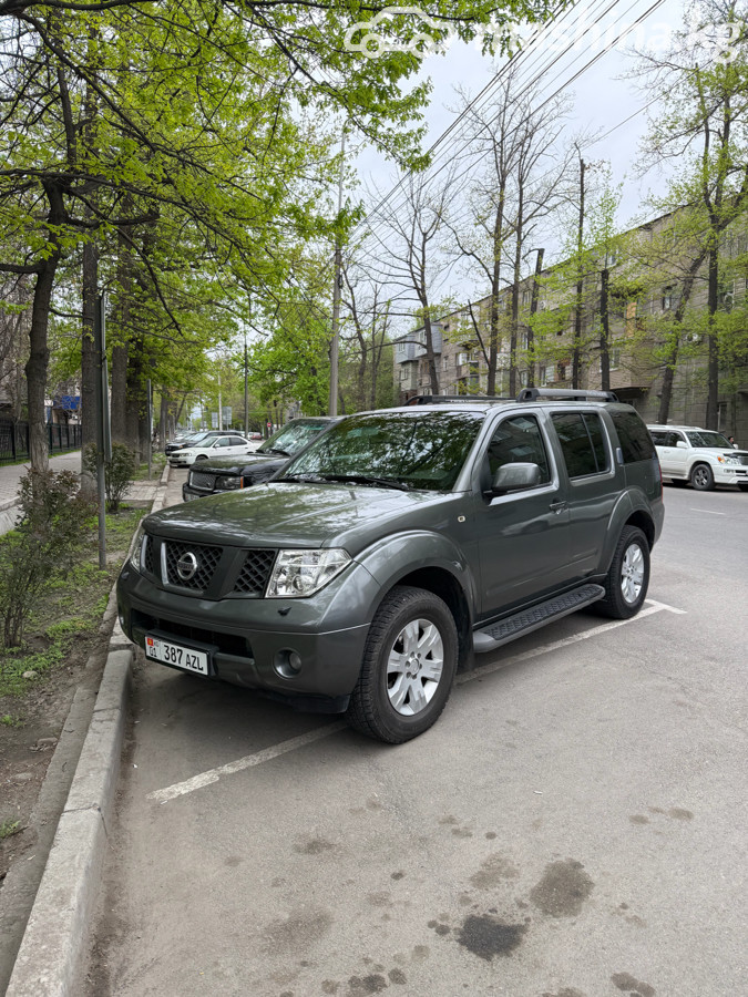 Nissan Pathfinder III