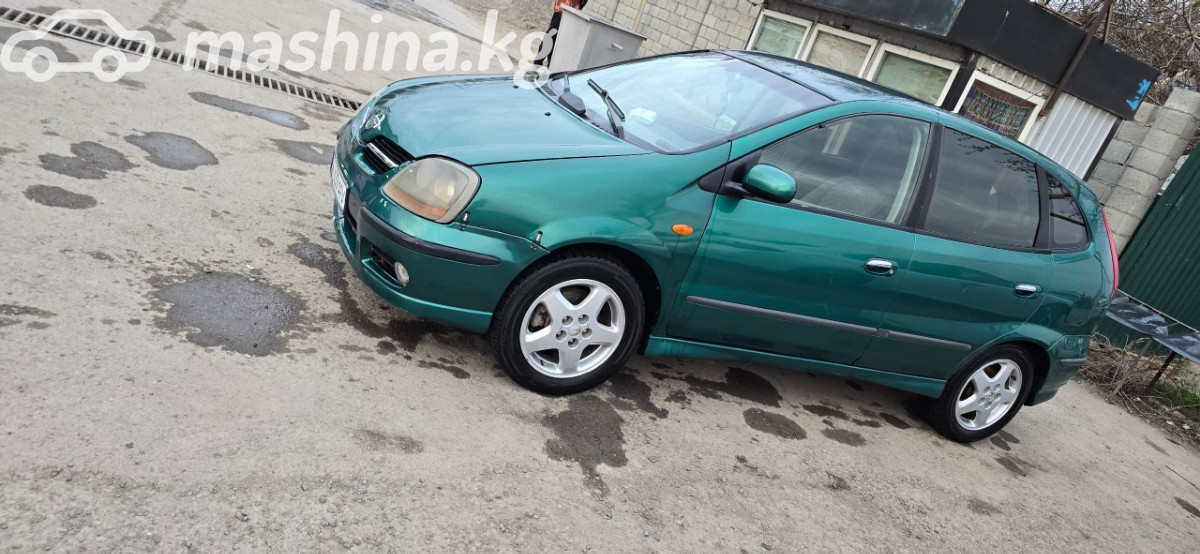 Nissan Almera Tino