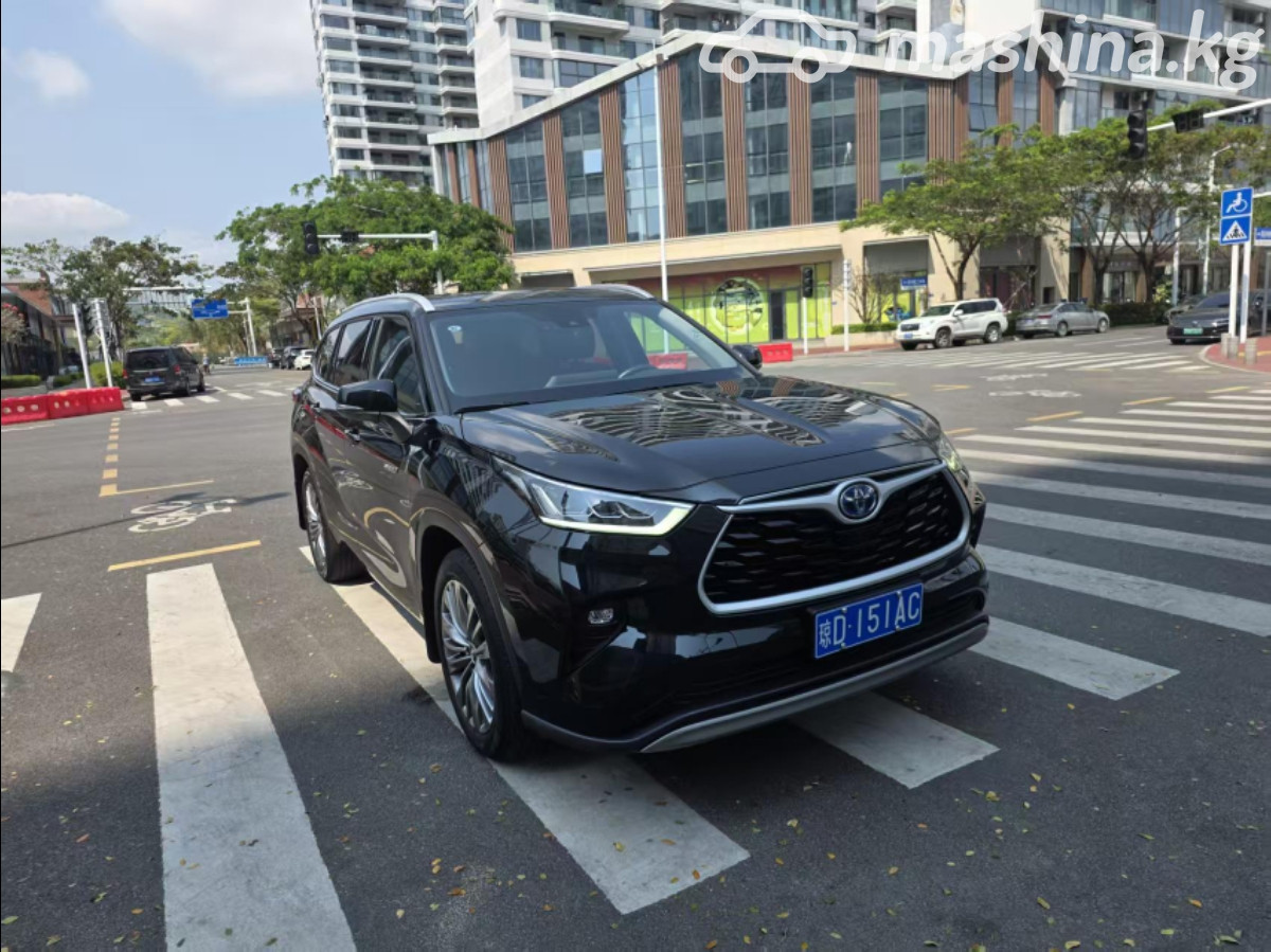 Toyota Highlander IV (U70)