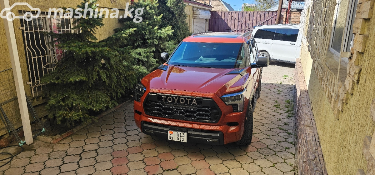 Toyota Sequoia III