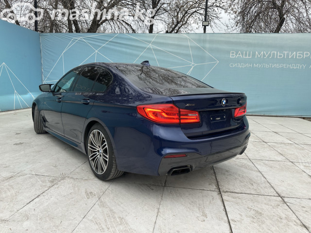 BMW 5 серии VII (G30/G31) M550i xDrive 4.4 AT 4WD — фото 3