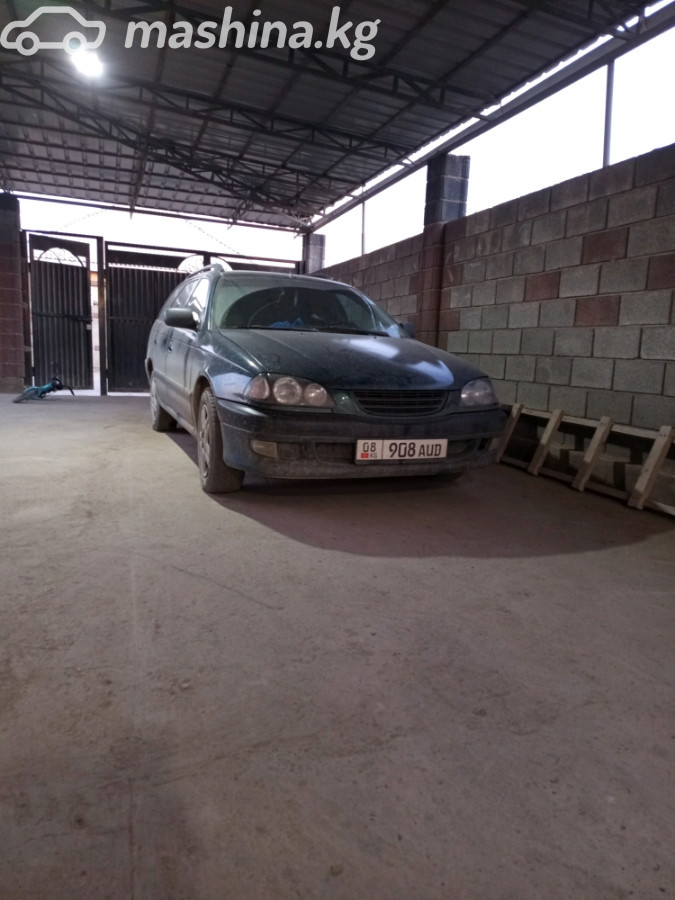 Toyota Avensis I